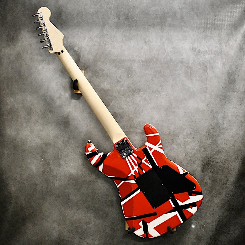 Guitars,　White　and　–　Series　Xtreme　Lefty　Stripes　EVH　with　Black　Striped　Red　Inc.